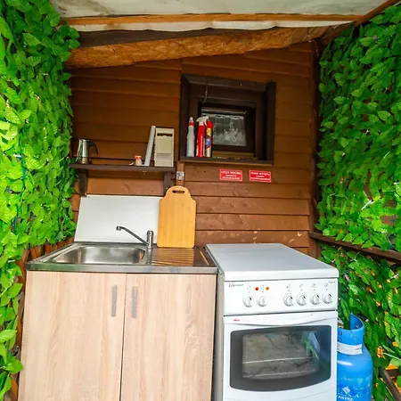 Zeglarza Przy Promenadzie, *