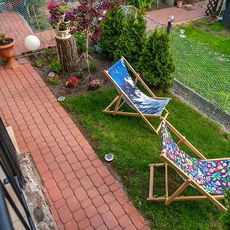 Zeglarza Przy Promenadzie, * Mikołajki