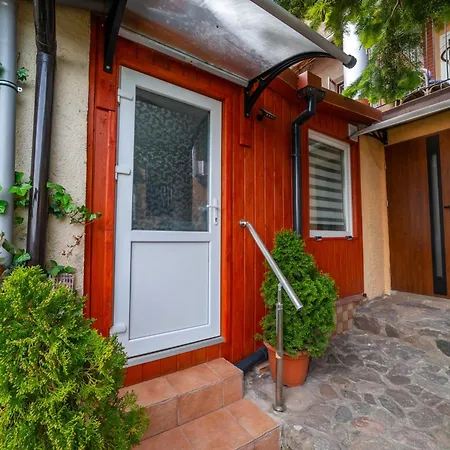 Zeglarza Przy Promenadzie, * Mikołajki